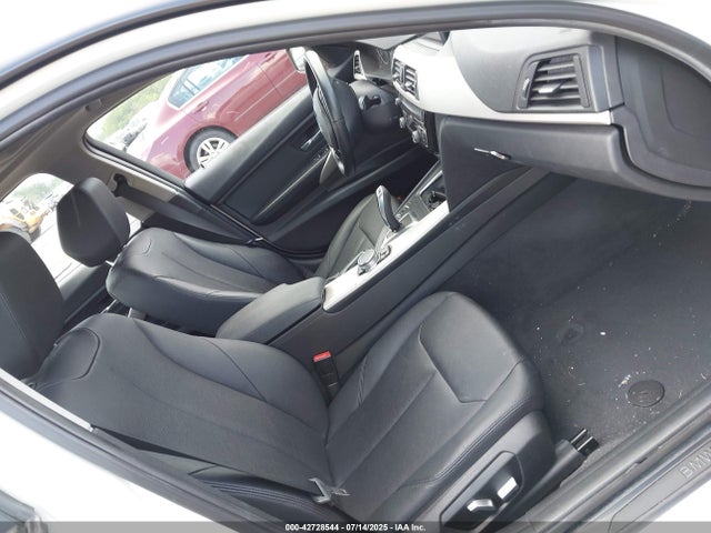 WBA8E5G54GNT41656 BMW 320i