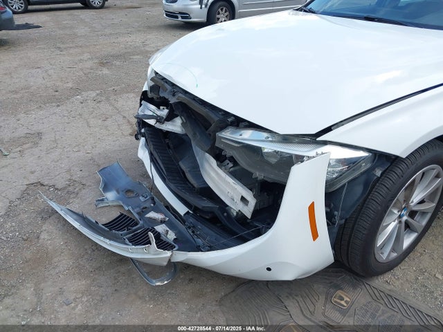 WBA8E5G54GNT41656 BMW 320i