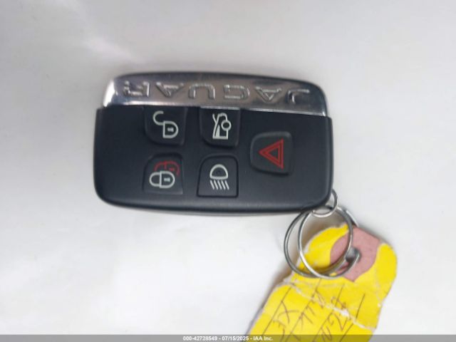 2017 JAGUAR XE SAJAD4BG0HA972053 Photo 10