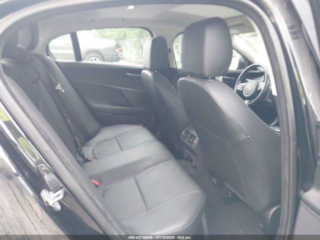 2017 JAGUAR XE SAJAD4BG0HA972053 Photo 7