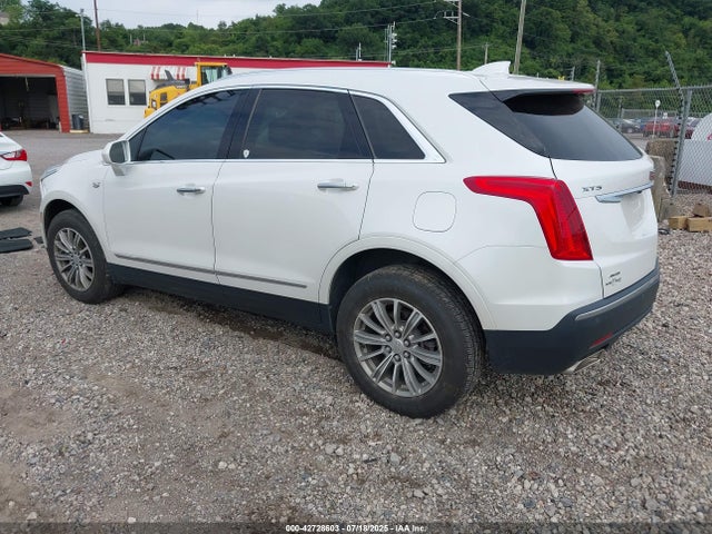 2017 CADILLAC XT5 1GYKNDRS0HZ158698 Photo 2