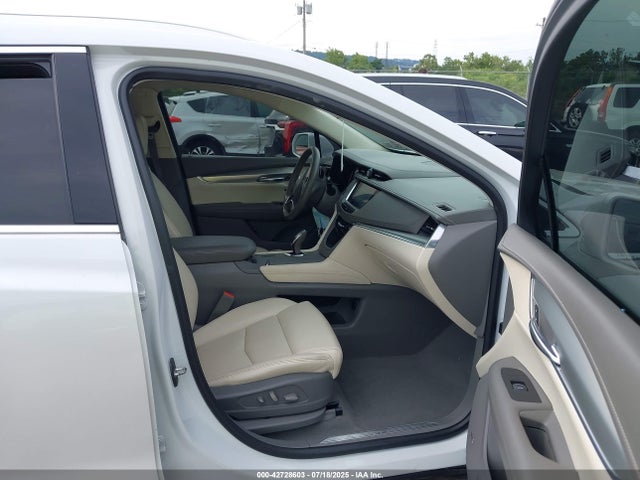 2017 CADILLAC XT5 1GYKNDRS0HZ158698 Photo 4