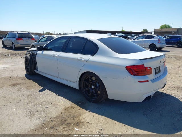 BMW M5 2014 WBSFV9C53ED593286 Image 3