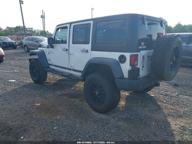 1C4BJWDG0EL315676 Jeep Wrangler