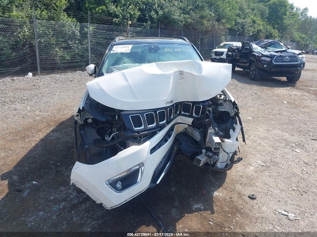 3C4NJDCB4JT315699 Jeep Compass