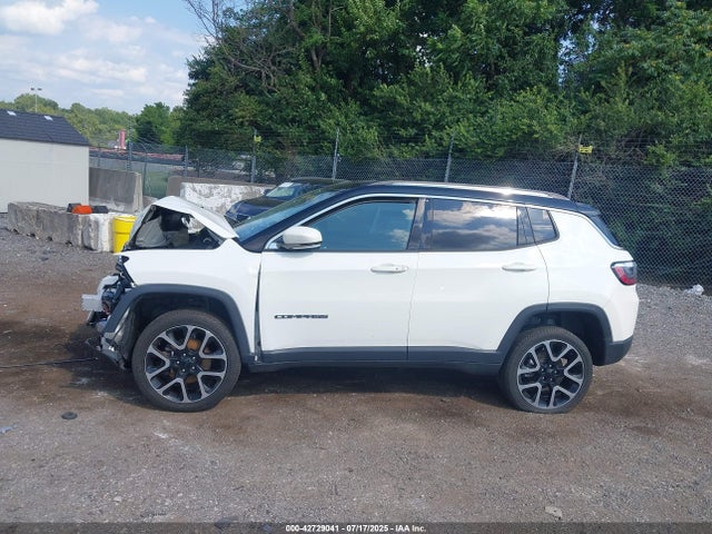 3C4NJDCB4JT315699 Jeep Compass