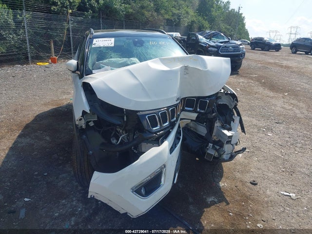 3C4NJDCB4JT315699 Jeep Compass