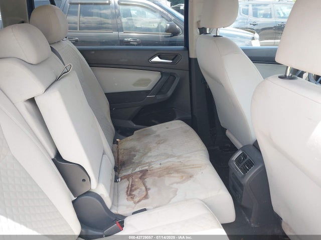 3VV1B7AX5JM091561 Volkswagen Tiguan