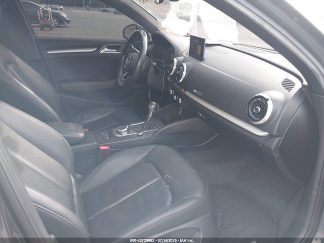2019 AUDI A3 WAUAUGFF2K1009922 Photo 4