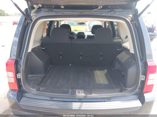 Jeep 2015 2015 1C4NJRBB4FD147798 Image 16