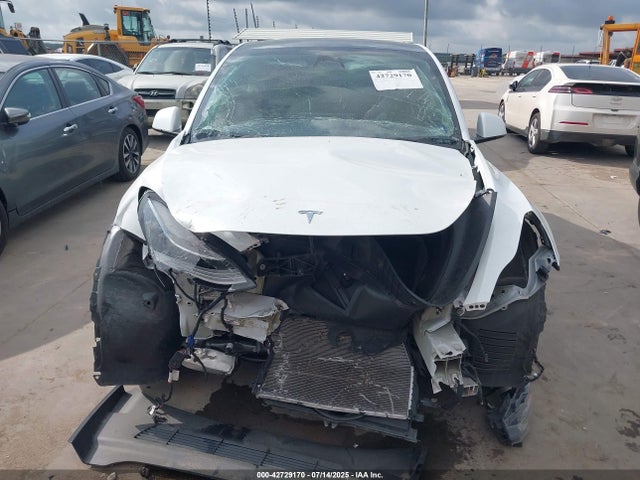 Tesla Model Y 2023 7SAYGDEE2PA071402 Image 13
