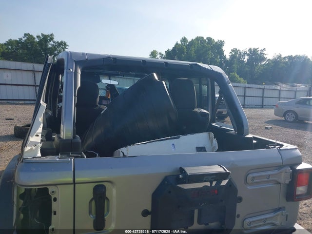 1C4HJXDG2KW536268 Jeep 2019