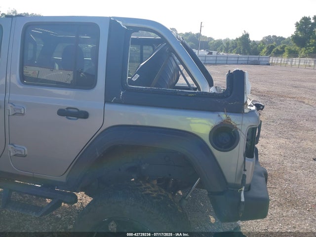 1C4HJXDG2KW536268 Jeep 2019