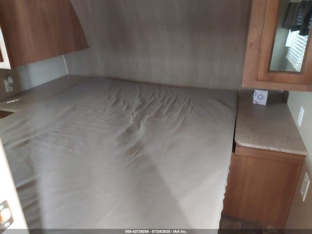 Coachmen Catalina 2015 5ZT2CAUB0FA019876 Image 13