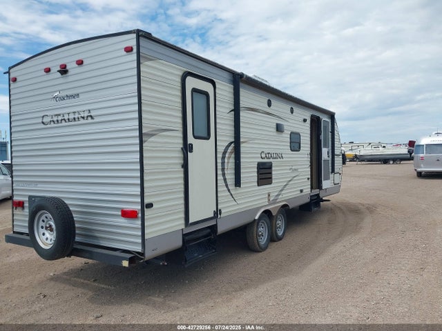 Coachmen Catalina 2015 5ZT2CAUB0FA019876 Image 4