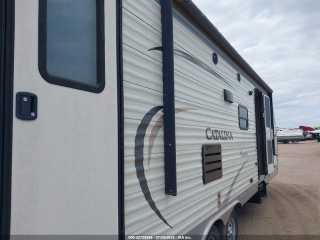 Coachmen Catalina 2015 5ZT2CAUB0FA019876 Image 6