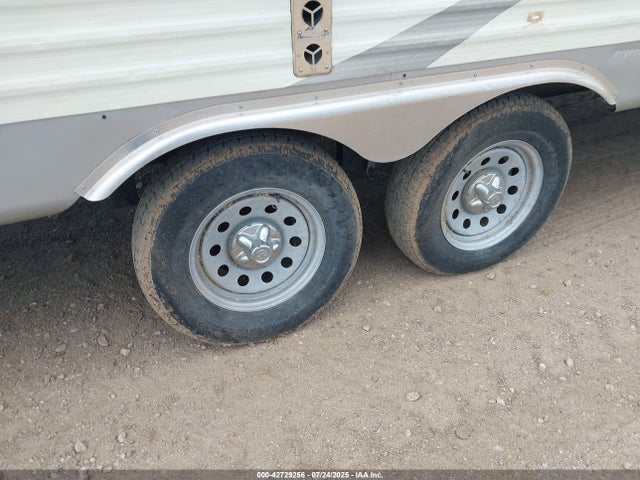 Coachmen Catalina 2015 5ZT2CAUB0FA019876 Image 7