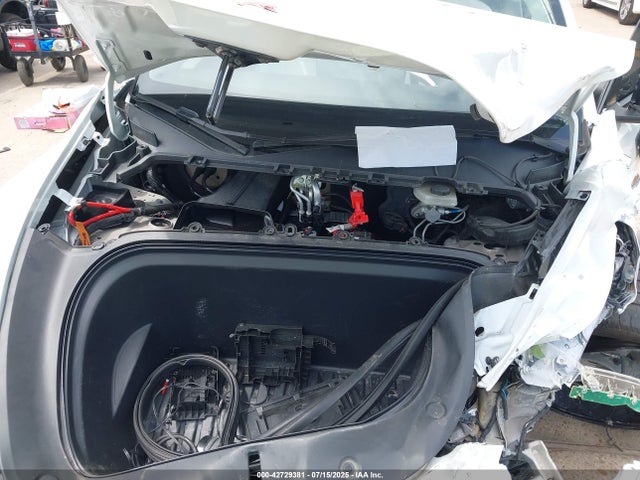 2024 TESLA MODEL Y 7SAYGDED2RF035190 Photo 9