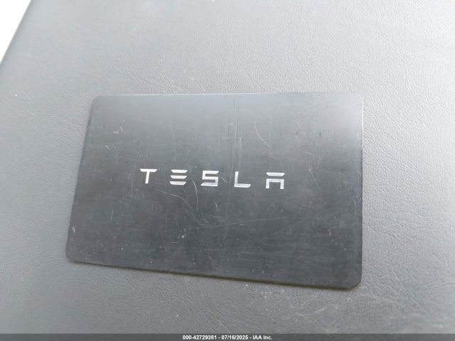 2024 TESLA MODEL Y 7SAYGDED2RF035190 Photo 10