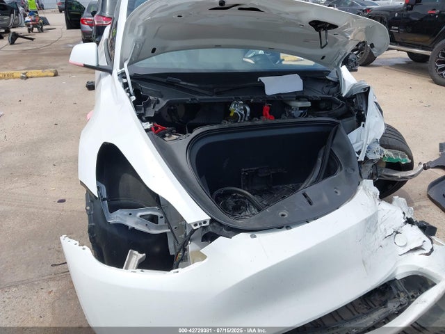 2024 TESLA MODEL Y 7SAYGDED2RF035190 Photo 5