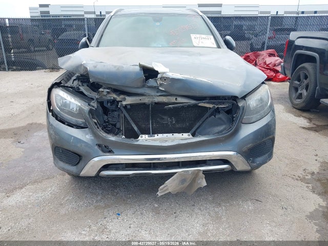 42729527 :رقم المزاد ، WDC0G4JBXHF223989 vin ، 2017 Mercedes-benz Glc 300 مزاد بيع