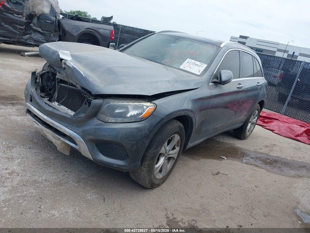 42729527 :رقم المزاد ، WDC0G4JBXHF223989 vin ، 2017 Mercedes-benz Glc 300 مزاد بيع