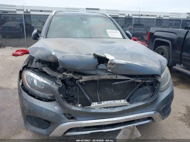 42729527 :رقم المزاد ، WDC0G4JBXHF223989 vin ، 2017 Mercedes-benz Glc 300 مزاد بيع