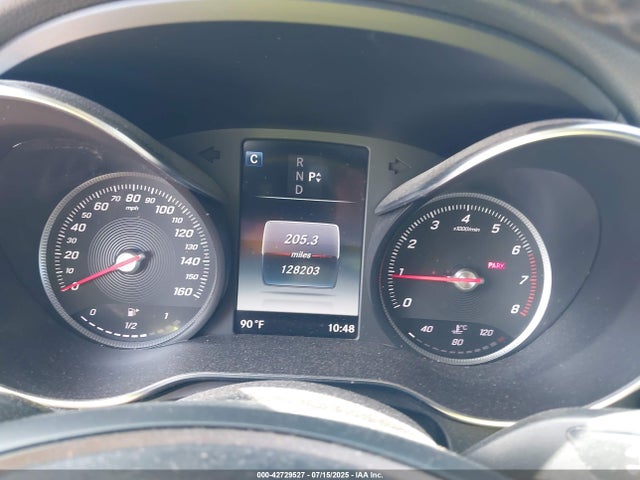 42729527 :رقم المزاد ، WDC0G4JBXHF223989 vin ، 2017 Mercedes-benz Glc 300 مزاد بيع