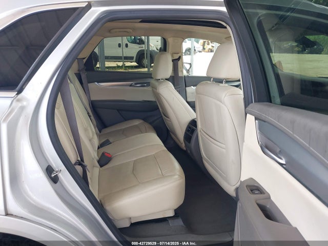 2017 CADILLAC XT5 1GYKNDRS4HZ228381 Photo 7