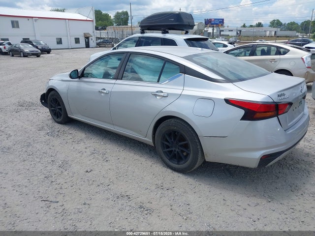 Nissan 2019 2019 1N4BL4BV0KC208032 Image 3