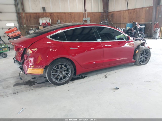 5YJ3E1EA8KF298923 Tesla 2019