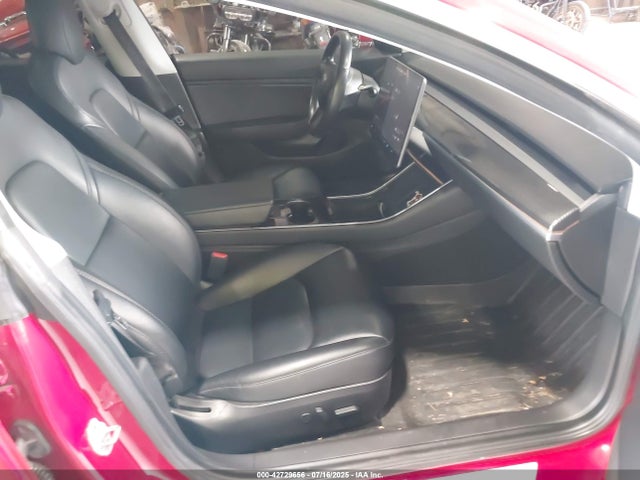 5YJ3E1EA8KF298923 Tesla 2019