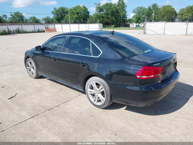 Volkswagen Passat 2014 1VWBN7A30EC082729 Image 3