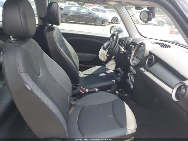 2009 MINI COOPER CLUBMAN WMWML335X9TX33604 Photo 4