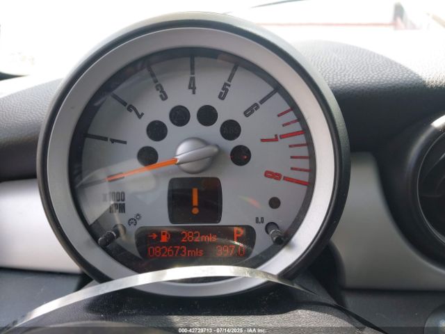 2009 MINI COOPER CLUBMAN WMWML335X9TX33604 Photo 6