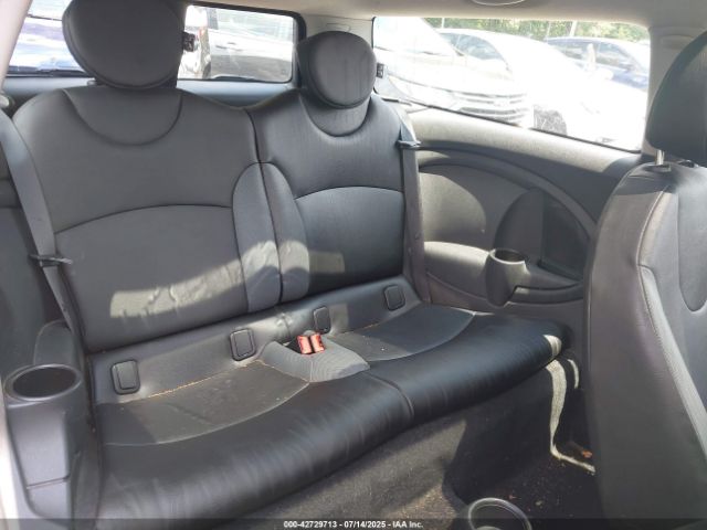2009 MINI COOPER CLUBMAN WMWML335X9TX33604 Photo 7