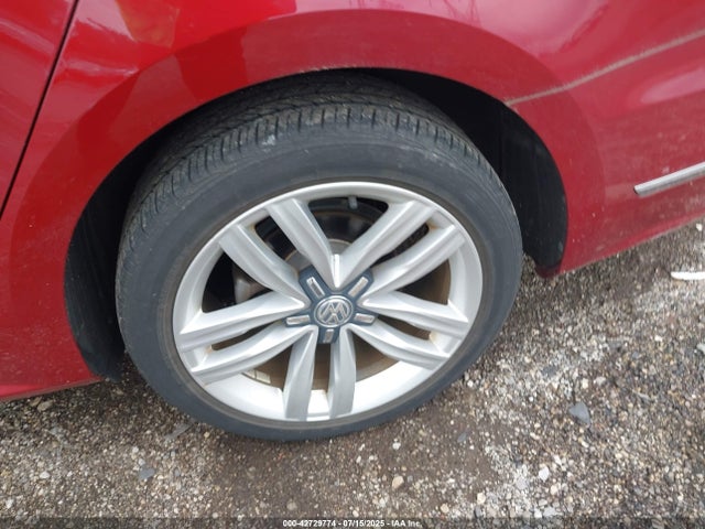1VWCT7A35HC071630 Volkswagen 1.8 tsi