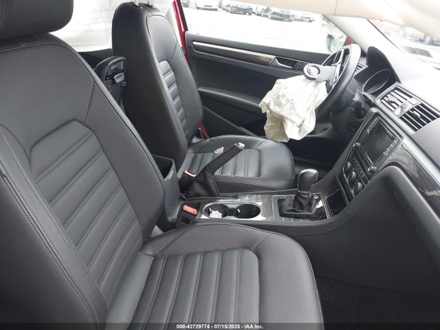 1VWCT7A35HC071630 Volkswagen 1.8 tsi