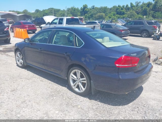 2015 VOLKSWAGEN PASSAT 1VWBV7A38FC018584 Photo 2