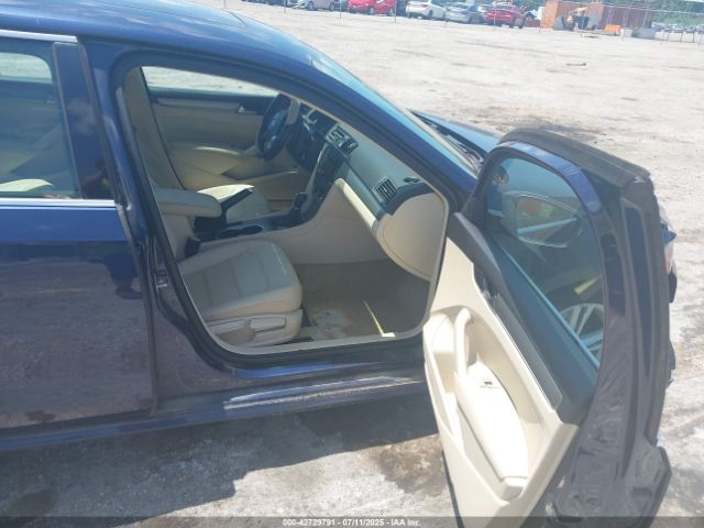 2015 VOLKSWAGEN PASSAT 1VWBV7A38FC018584 Photo 4