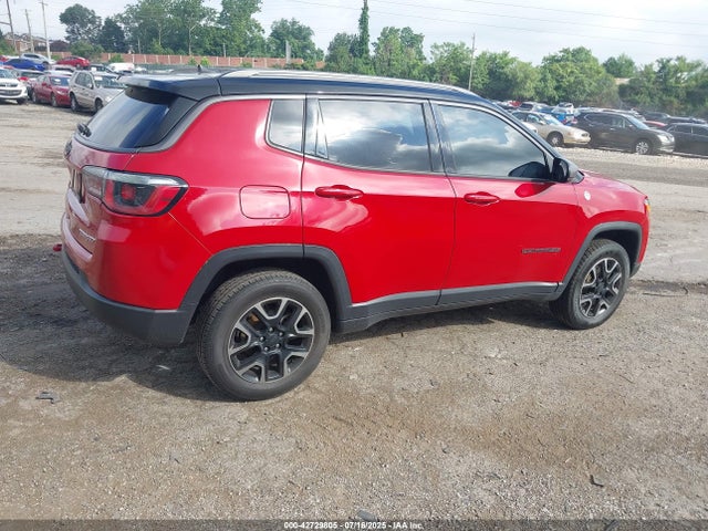 3C4NJDDB8KT671265 Jeep 2019