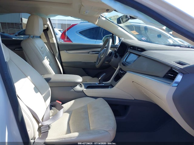 2017 CADILLAC XT5 1GYKNBRS3HZ249498 Photo 4