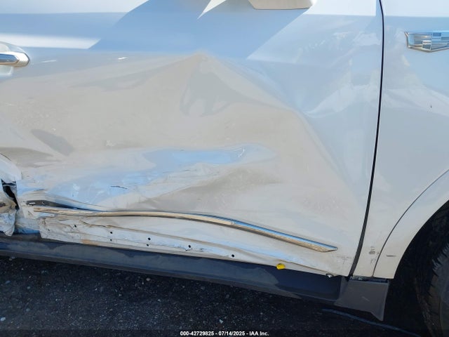 2017 CADILLAC XT5 1GYKNBRS3HZ249498 Photo 5