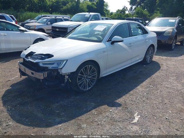 2017 AUDI A4 WAUENAF44HN034008 Photo 1