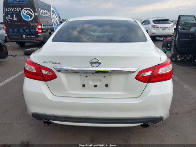 1N4AL3AP8GC111399 Nissan 2016