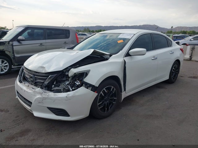 1N4AL3AP8GC111399 Nissan 2016