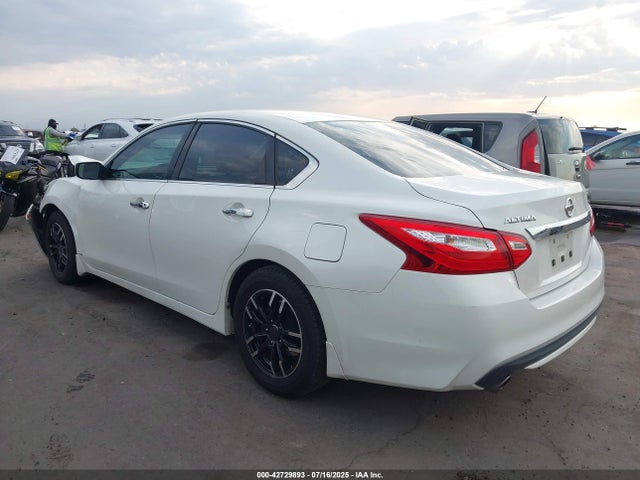 1N4AL3AP8GC111399 Nissan 2016