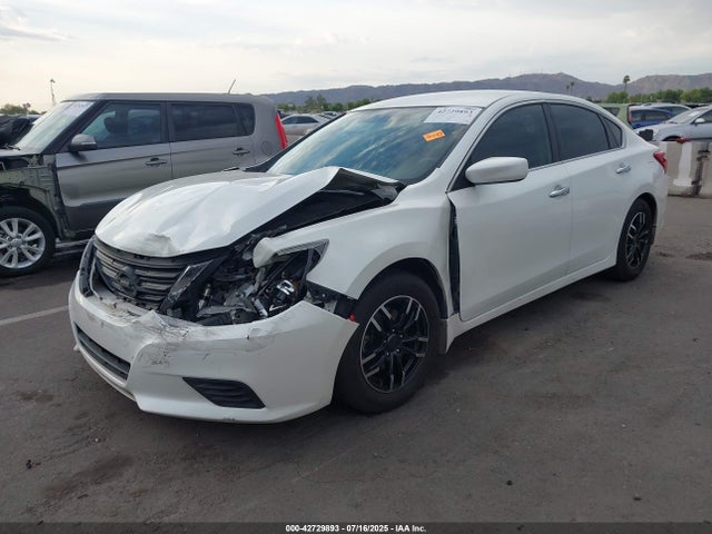 1N4AL3AP8GC111399 Nissan 2016