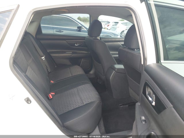 1N4AL3AP8GC111399 Nissan 2016
