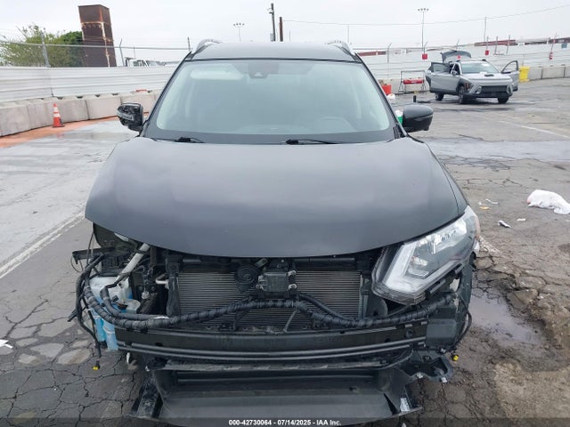 5N1AT2MTXJC736774 Nissan 2018